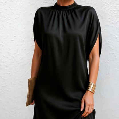 Saga™ | Elegant, figursmickrande klänning