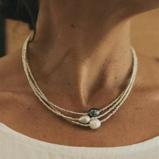 Annika™ | Elegant halsband med naturpärlor