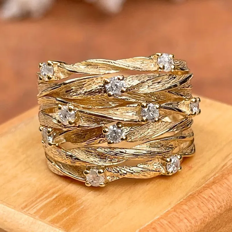 Ingrid™ | Elegant vintagering i guld