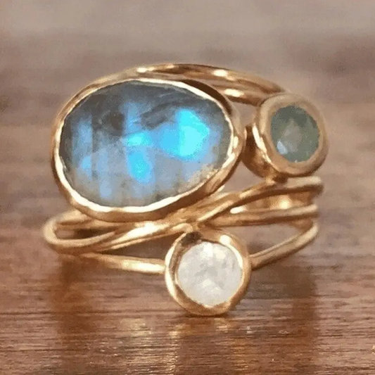 Elsa™ | Vintage Ring in Stunning Blue Lapis Lazuli